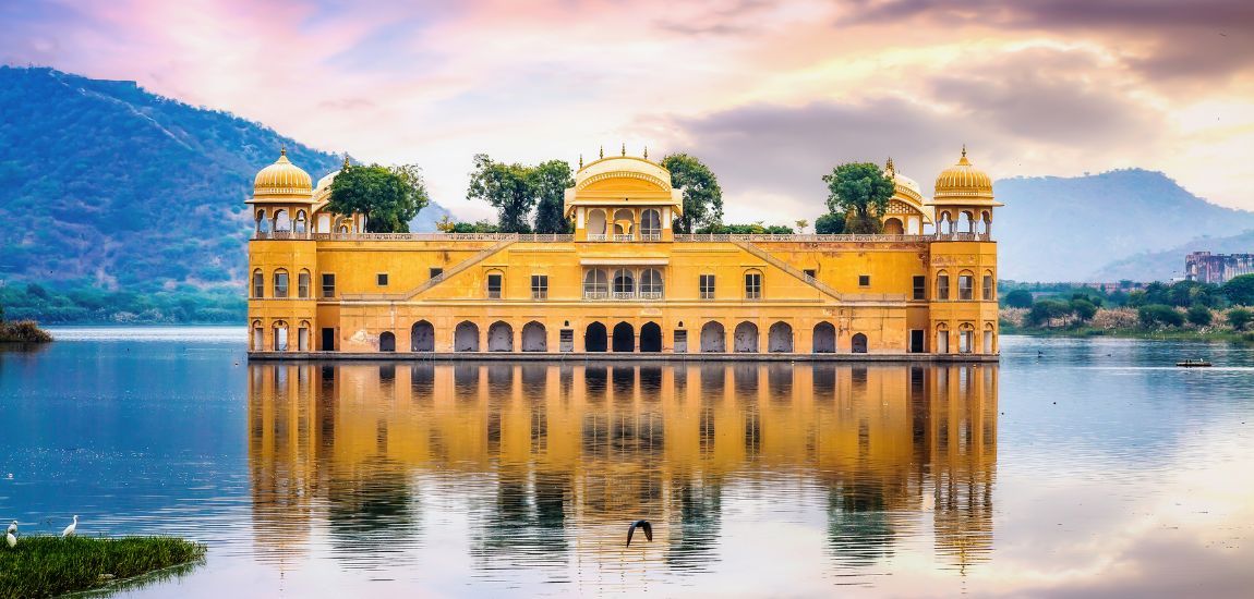 Rajasthan itinerary for first-time India travelers visiting Jaipur Udaipur and Jaisalmer